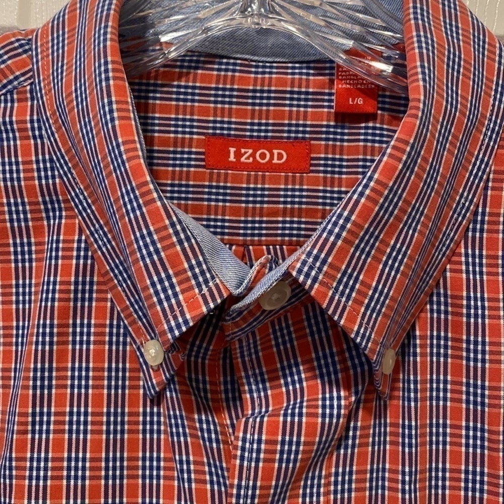 Mens Izod button down shirt. Long sleeves. Navy and red plaid. Large